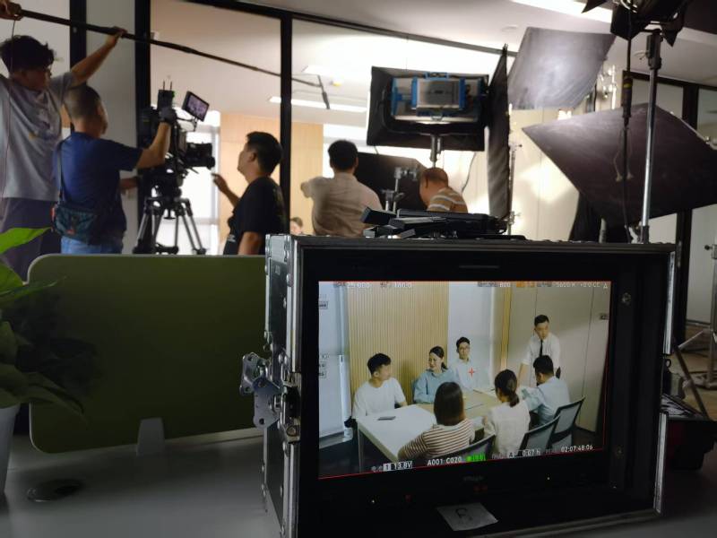 罗源县TVC拍摄公司：科技产品视觉化大师，诠释未来感与功能美学